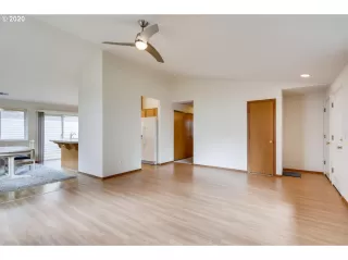Photo #4: 20006212 Listing