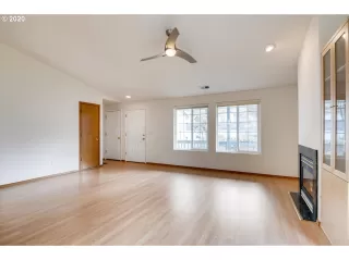 Photo #5: 20006212 Listing