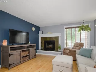 Photo #4: 20006589 Listing