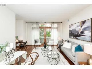 Photo #4: 20006970 Listing