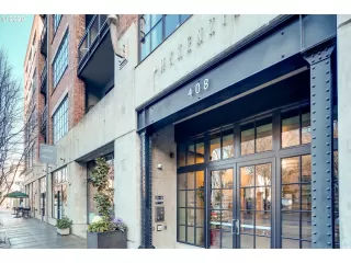 Photo #3: 20008131 Listing