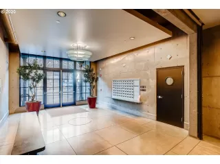 Photo #4: 20008131 Listing