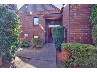 Photo #1: 20009344 Listing