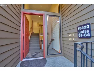 Photo #2: 20009344 Listing