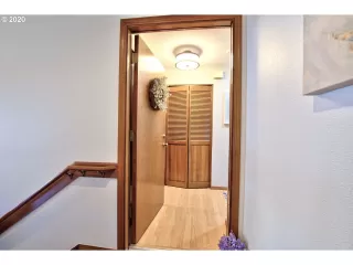 Photo #3: 20009344 Listing