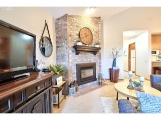 Photo #6: 20009344 Listing