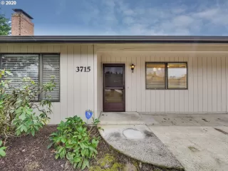 Photo #4: 20010112 Listing 