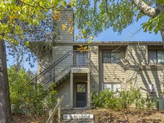 Photo #1: 20010905 Listing