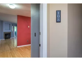 Photo #4: 20012268 Listing