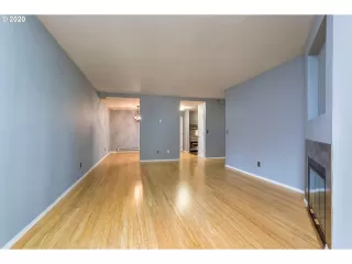 Photo #6: 20012268 Listing