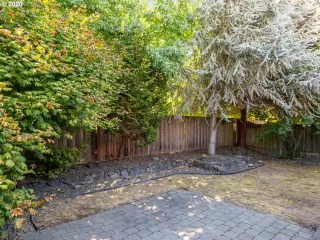 Photo #1: 20012627 Listing