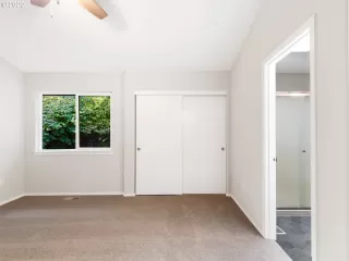 Photo #5: 20012627 Listing