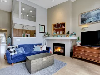 Photo #5: 20014642 Listing 