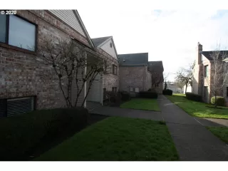 Photo #2: 20014945 Listing