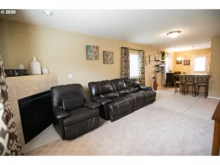 Photo #3: 20015509 Listing