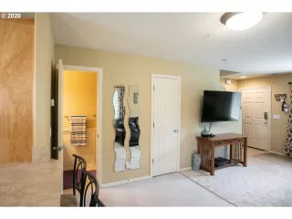 Photo #5: 20015509 Listing