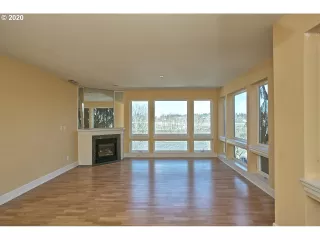 Photo #4: 20016308 Listing 