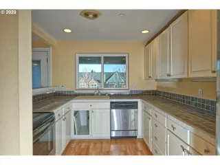 Photo #6: 20016308 Listing 