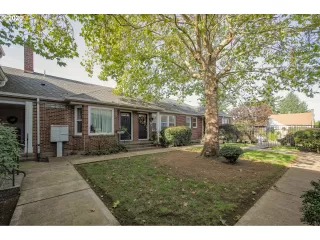 Photo #4: 20016312 Listing