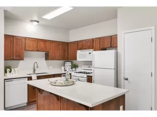 Photo #3: 20016840 Listing