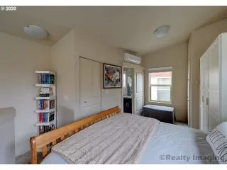 Photo #5: 20017921 Listing 
