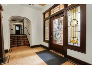 Photo #5: 20017934 Listing