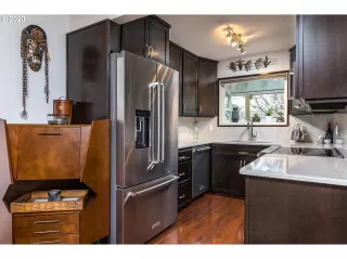 Photo #3: 20018814 Listing