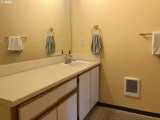 Photo #4: 20019879 Listing