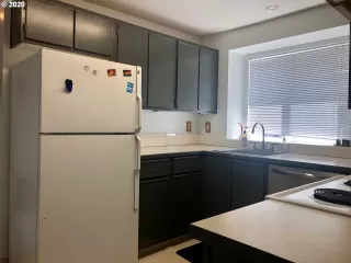 Photo #5: 20019879 Listing