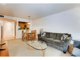 Photo #6: 20020935 Listing 