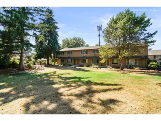 Photo #3: 20021208 Listing 