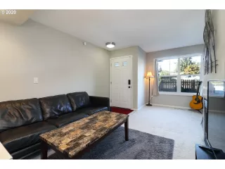 Photo #6: 20021339 Listing