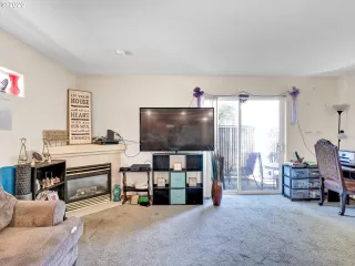 Photo #6: 20022199 Listing