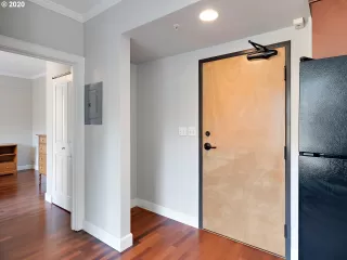 Photo #4: 20022389 Listing