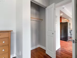 Photo #5: 20022389 Listing