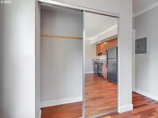 Photo #6: 20022389 Listing