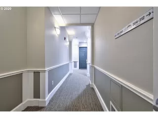 Photo #2: 20022692 Listing