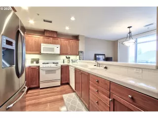 Photo #4: 20022692 Listing