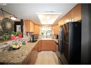 Photo #3: 20024086 Listing