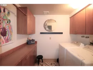 Photo #5: 20024086 Listing