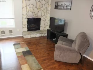 Photo #2: 20024147 Listing