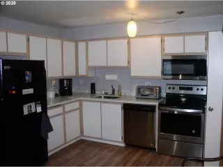 Photo #2: 20024340 Listing