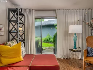 Photo #3: 20024856 Listing 