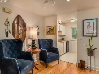 Photo #6: 20024856 Listing 