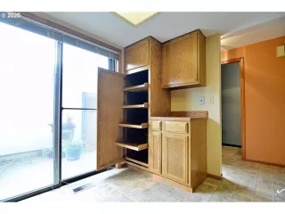 Photo #2: 20025028 Listing