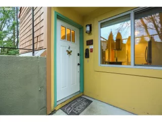 Photo #2: 20025361 Listing