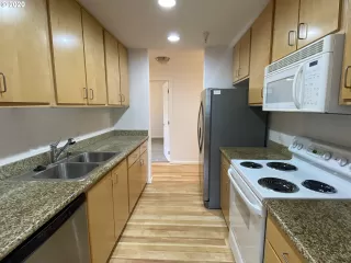 Photo #3: 20026758 Listing 