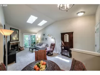 Photo #2: 20027293 Listing