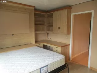 Photo #5: 20028603 Listing