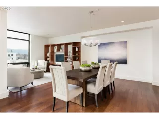 Photo #5: 20028767 Listing